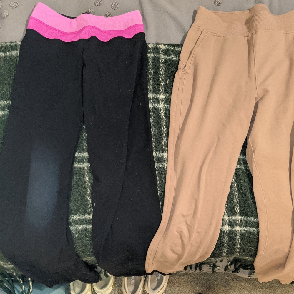 BLACK LULULEMON YOGA PANTS
